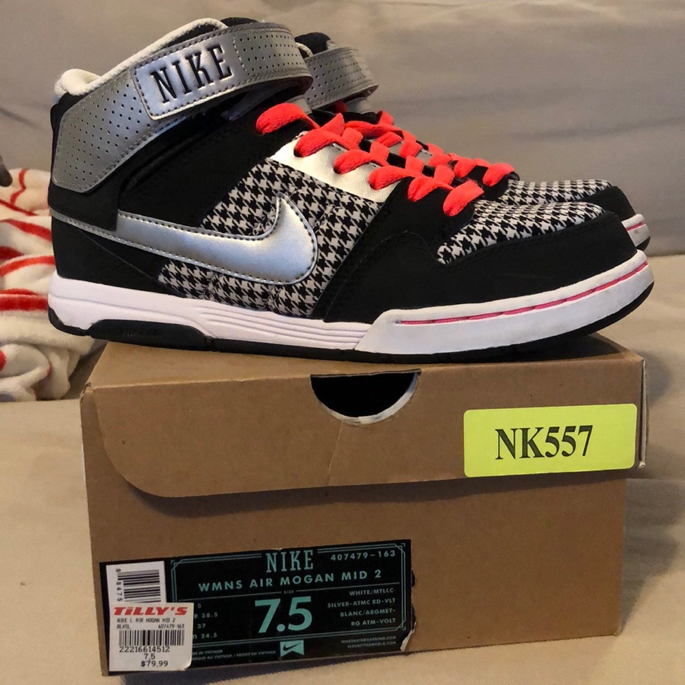 Nike Air Morgan Mid 2 women size 7.5
